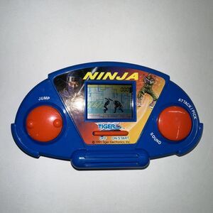 Tiger Electronics Ninja  VTG 1991 Handheld Video Game - Tested/Works